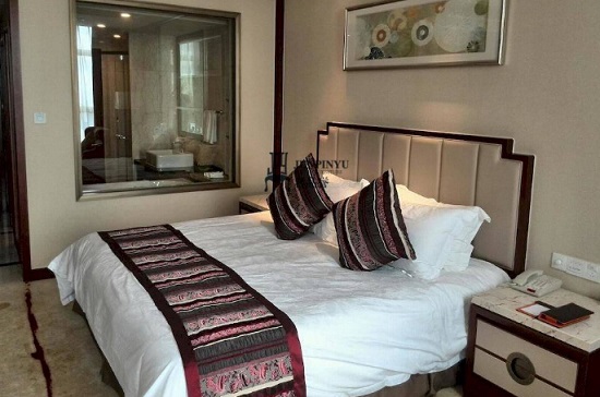 归属于母公司所有者权益为142