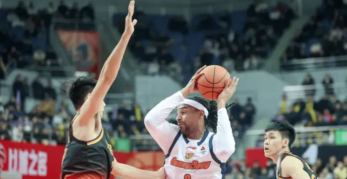 吴羽佳准绝杀助江苏力克广东队