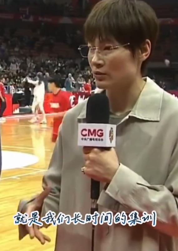 杨力维公开质疑超长集训制度 呼吁女篮改革训练
