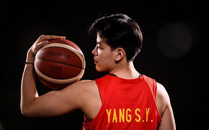 杨舒予加盟NBL1联赛 网友质疑是否为躲避国家队集